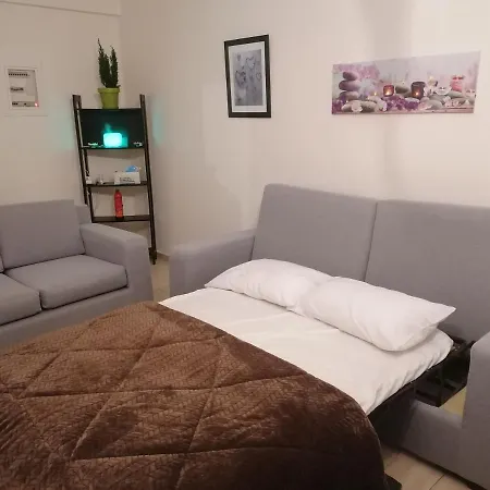 Apartment διαμερισμα με κηπο στο κεντρο Thessaloniki