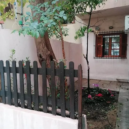 διαμερισμα με κηπο στο κεντρο Lägenhet
