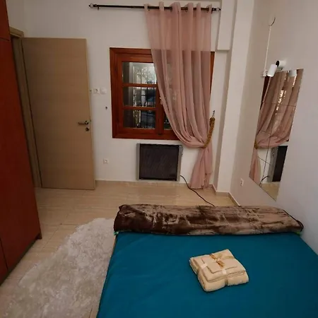 Lägenhet διαμερισμα με κηπο στο κεντρο