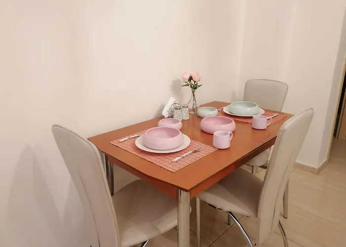 διαμερισμα με κηπο στο κεντρο Apartment *