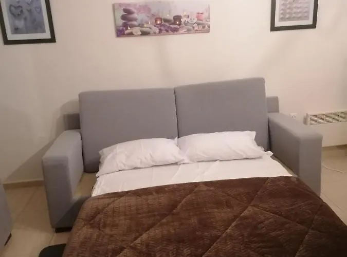 διαμερισμα με κηπο στο κεντρο Apartment
